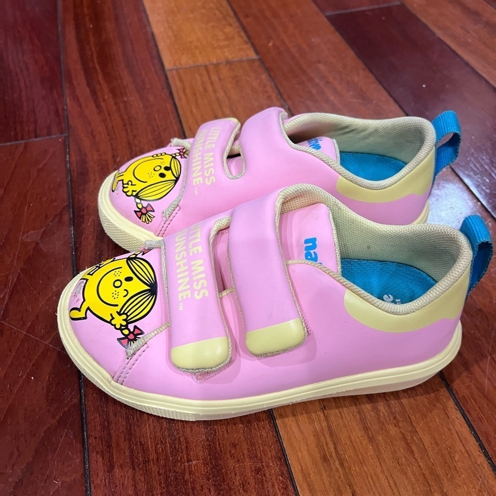 Native Little Miss Sunshine Pink Sneakers-Size 9 in pink - Picture 2 of 10